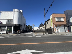 南側より